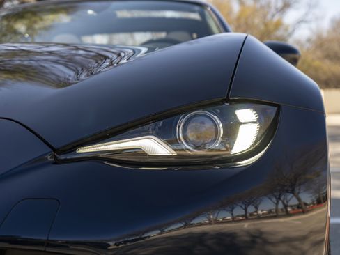 Used 2025 MAZDA MX-5 Miata RF Grand Touring image 11