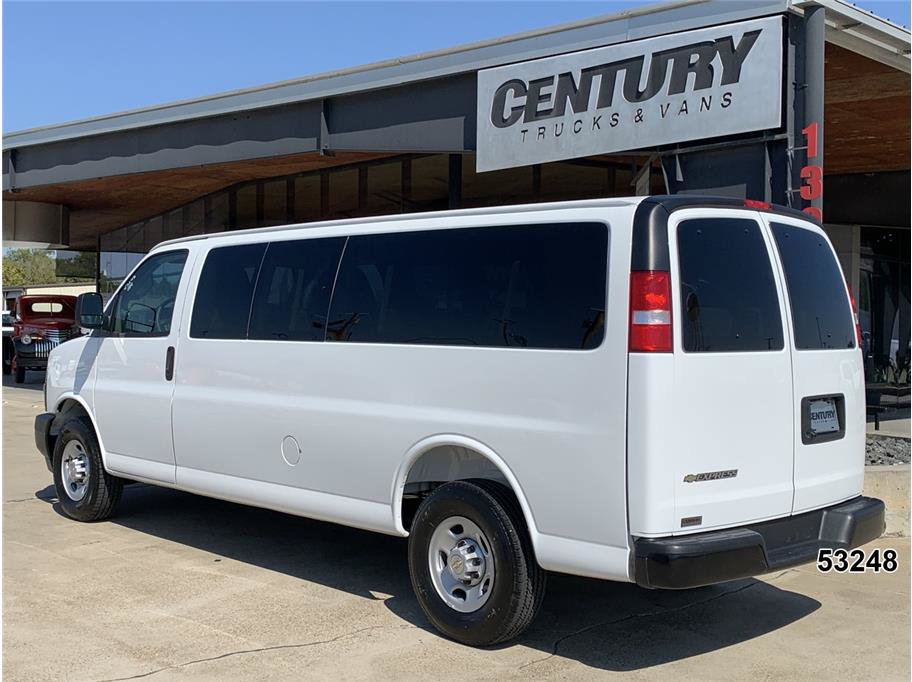 Used 2025 Chevrolet Express 3500 LS RWD image 6