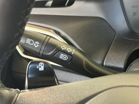 Used 2023 Chevrolet Bolt LT w/ Infotainment Package FWD image 35
