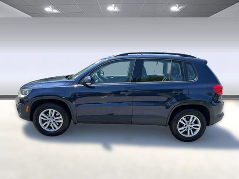 Used 2016 Volkswagen Tiguan S image 2