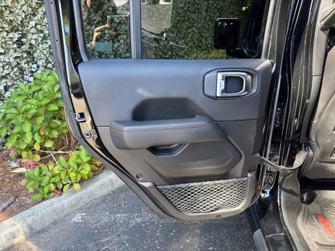 Used 2021 Jeep Gladiator Mojave w/ Dual Top Group image 17