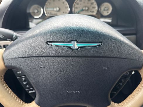 Used 2005 Ford Thunderbird RWD image 21