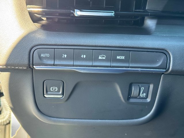 Used 2023 Cadillac Escalade Premium Luxury AWD/4WD image 33