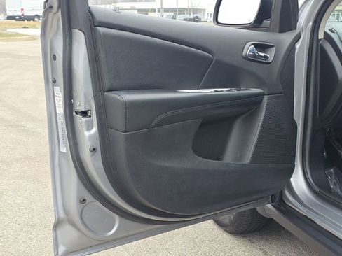 Used 2016 Dodge Journey SXT w/ Comfort/Convenience Group image 15