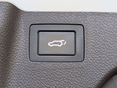 Used 2017 Hyundai Santa Fe Sport image 13