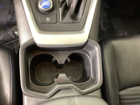 Used 2020 Toyota RAV4 XSE AWD/4WD image 27