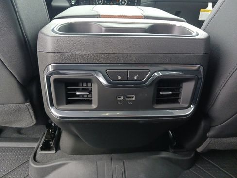 New 2026 Chevrolet Silverado 1500 High Country w/ High Country Premium Package image 25