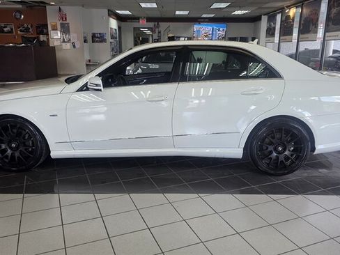Used 2012 Mercedes-Benz E 350 4MATIC Sedan image 2