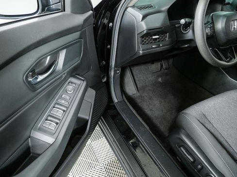 Used 2025 Honda Accord SE image 7