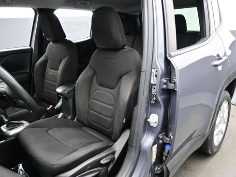 Used 2022 Jeep Renegade Latitude AWD/4WD image 13
