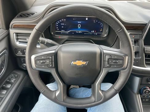 Used 2022 Chevrolet Tahoe Premier AWD/4WD image 24