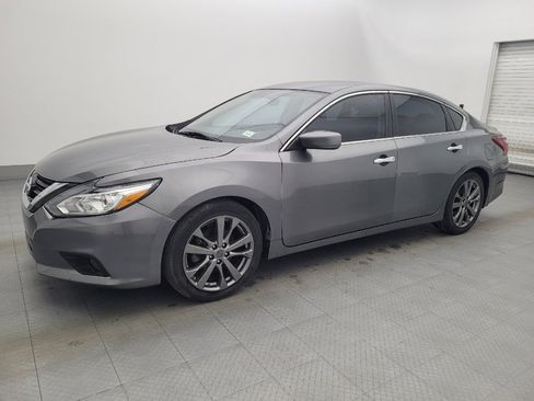Used 2018 Nissan Altima 2.5 SR w/ SR Special Edition image 2