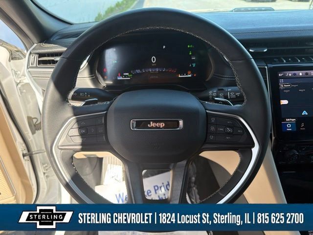 Used 2024 Jeep Grand Cherokee Limited 4xe AWD/4WD image 17