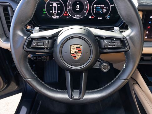 Used 2024 Porsche Cayenne Coupe image 28