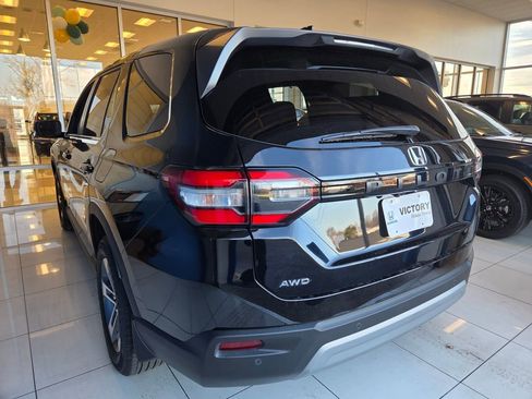 Certified 2025 Honda Pilot EX-L image 8