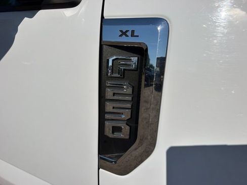 Used 2020 Ford F250 XL w/ Power Equipment Group AWD/4WD image 9