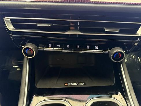 Used 2024 Chevrolet Traverse Z71 w/ LPO, Floor Liner Package image 38