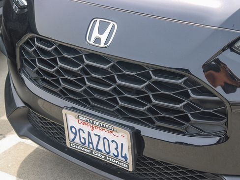 Used 2023 Honda HR-V LX image 5