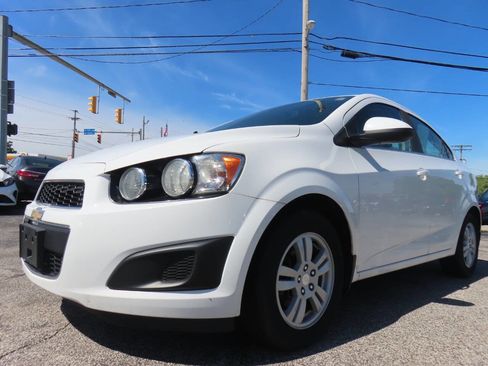 Used 2015 Chevrolet Sonic LT FWD image 32