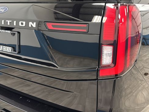 Used 2025 Ford Expedition Platinum AWD/4WD image 43
