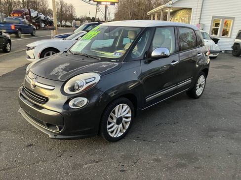 Used 2014 FIAT 500L Lounge FWD image 3