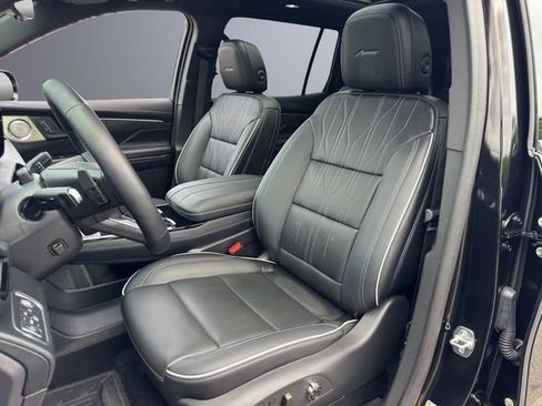 Certified 2025 Buick Enclave Avenir w/ Super Cruise Package AWD/4WD image 14
