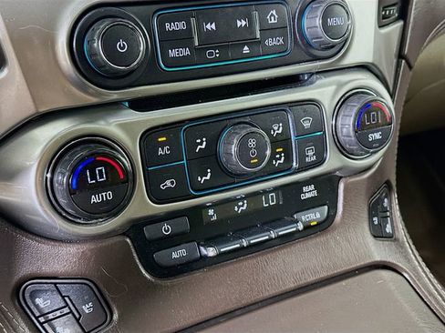 Used 2016 Chevrolet Suburban LTZ AWD/4WD image 17