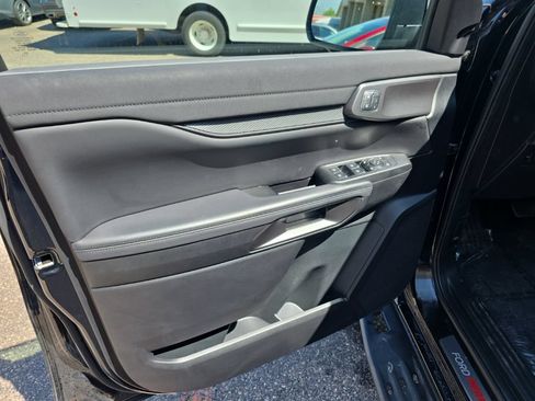 Used 2025 Ford Ranger Raptor AWD/4WD image 11