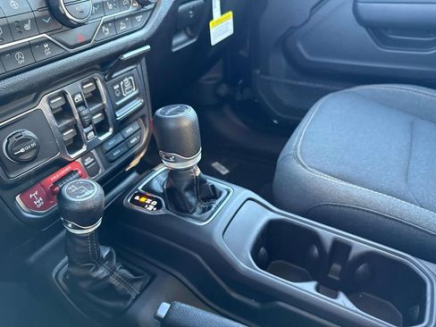 New 2026 Jeep Gladiator Sport AWD/4WD image 20
