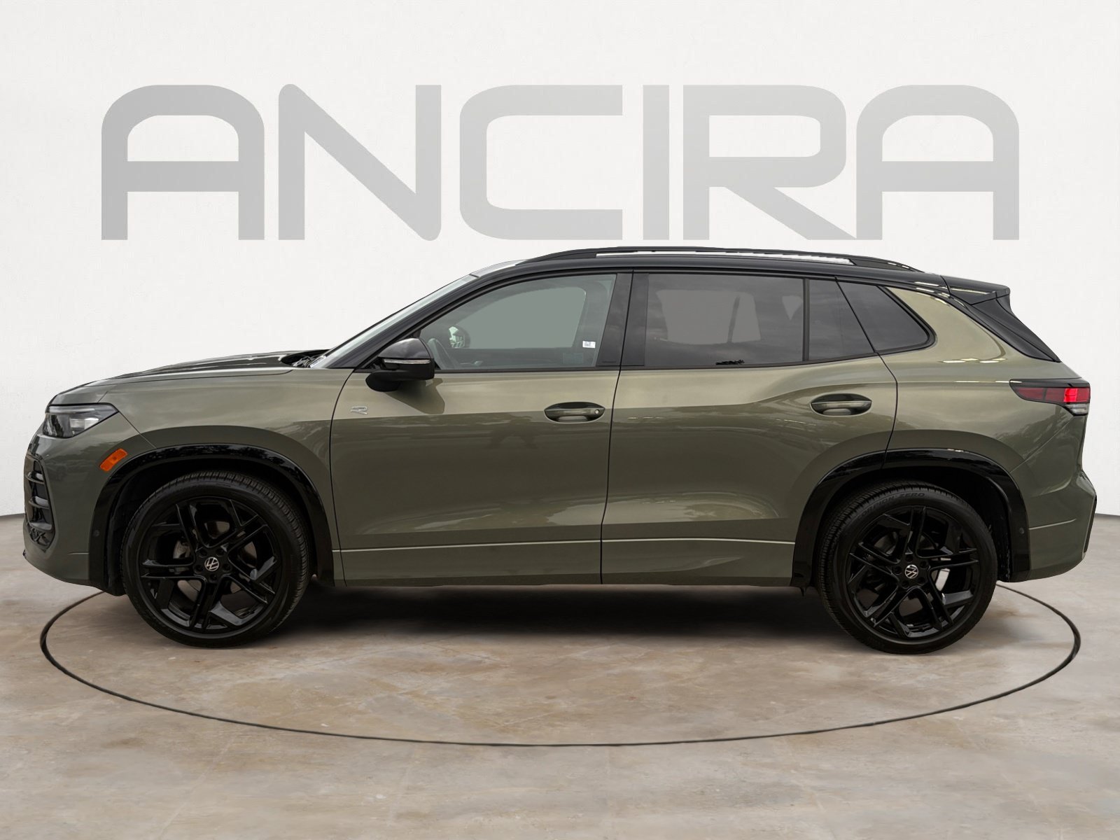 Certified 2026 Volkswagen Tiguan SE R-Line FWD image 7