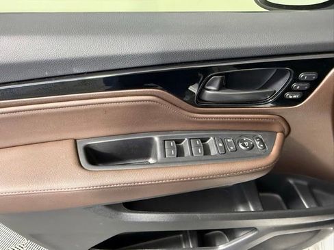 Used 2025 Honda Odyssey Touring image 12