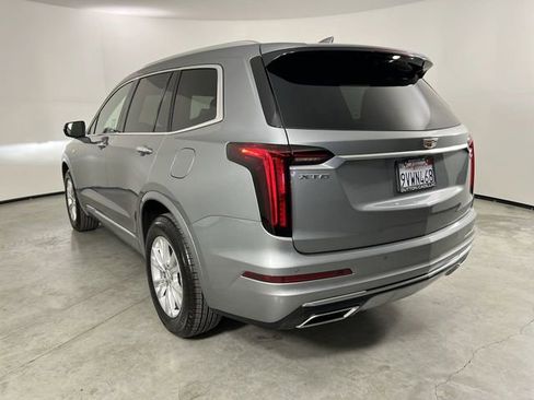 Used 2025 Cadillac XT6 Luxury image 33