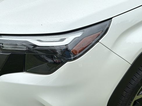 Certified 2025 Subaru Forester Premium AWD/4WD image 9