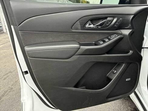 Certified 2022 Chevrolet Traverse High Country image 23