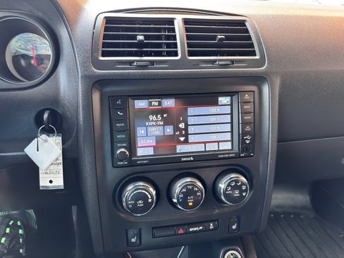 Used 2014 Dodge Challenger R/T RWD image 22