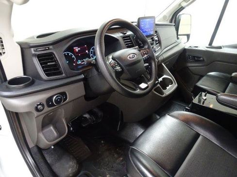 Used 2020 Ford Transit 250 Medium Roof RWD image 18