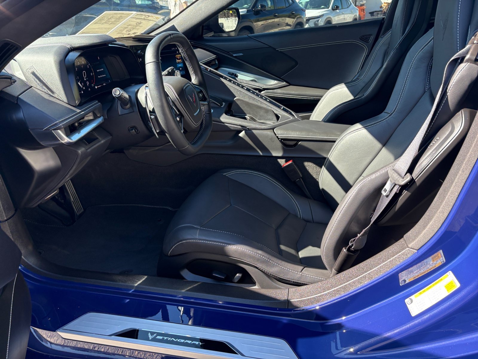 Used 2025 Chevrolet Corvette Stingray Convertible w/ 1LT RWD image 12