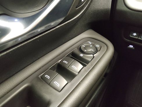 Used 2023 GMC Terrain AT4 w/ Tech Package AWD/4WD image 27