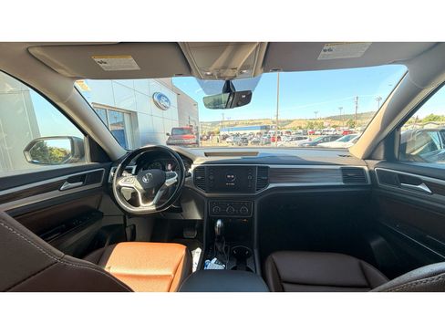 Used 2021 Volkswagen Atlas SE FWD image 13