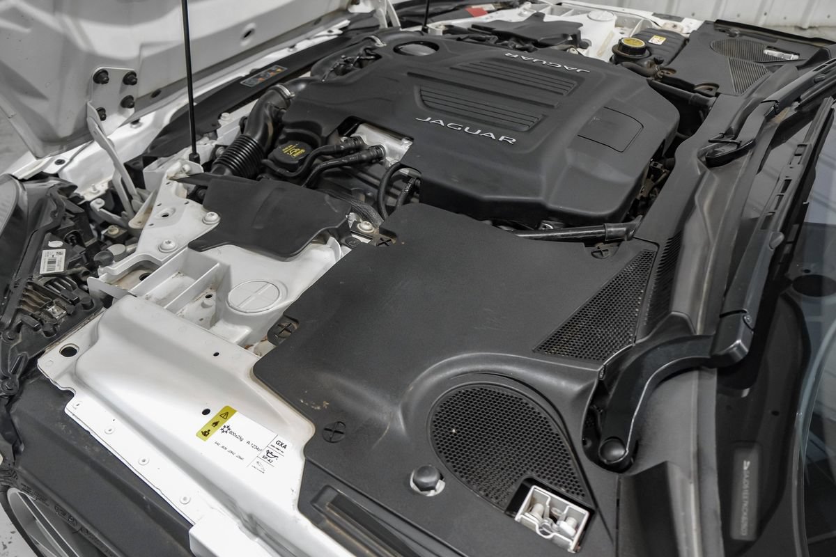 Used 2019 Jaguar F-TYPE R AWD/4WD image 50