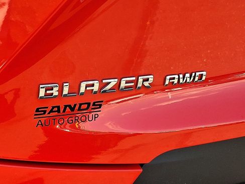 Used 2025 Chevrolet Blazer LT AWD/4WD image 31