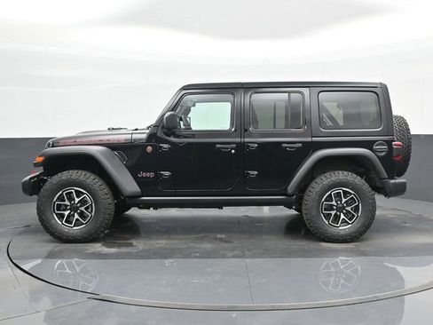 Used 2024 Jeep Wrangler Unlimited Rubicon w/ Technology Group image 10