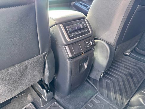 Used 2023 Subaru Ascent Limited AWD/4WD image 30