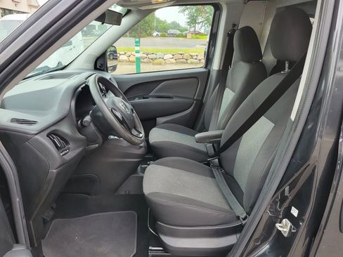 Used 2019 RAM ProMaster City Tradesman image 2