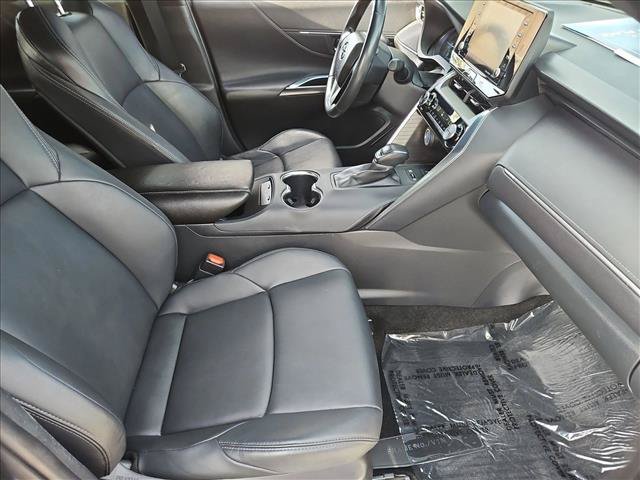 Used 2022 Toyota Venza XLE AWD/4WD image 27