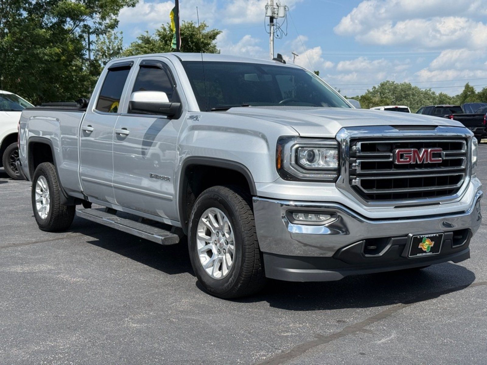 Used 2017 GMC Sierra 1500 SLE w/ Suspension Package, Off-Road AWD/4WD image 2