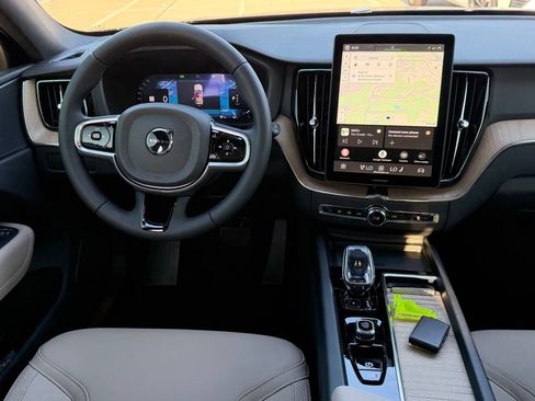 New 2027 Volvo XC60 B5 Core AWD/4WD image 10