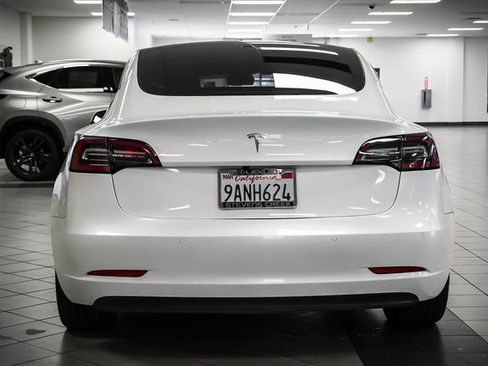 Used 2022 Tesla Model 3 image 7