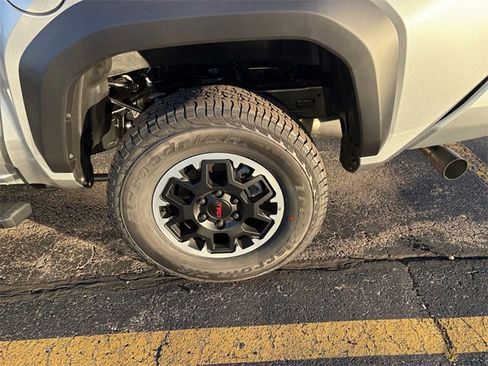 New 2025 Toyota Tacoma TRD Off-Road image 17