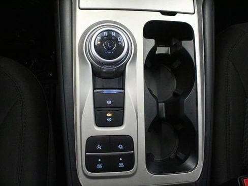 Used 2023 Ford Explorer XLT RWD image 16